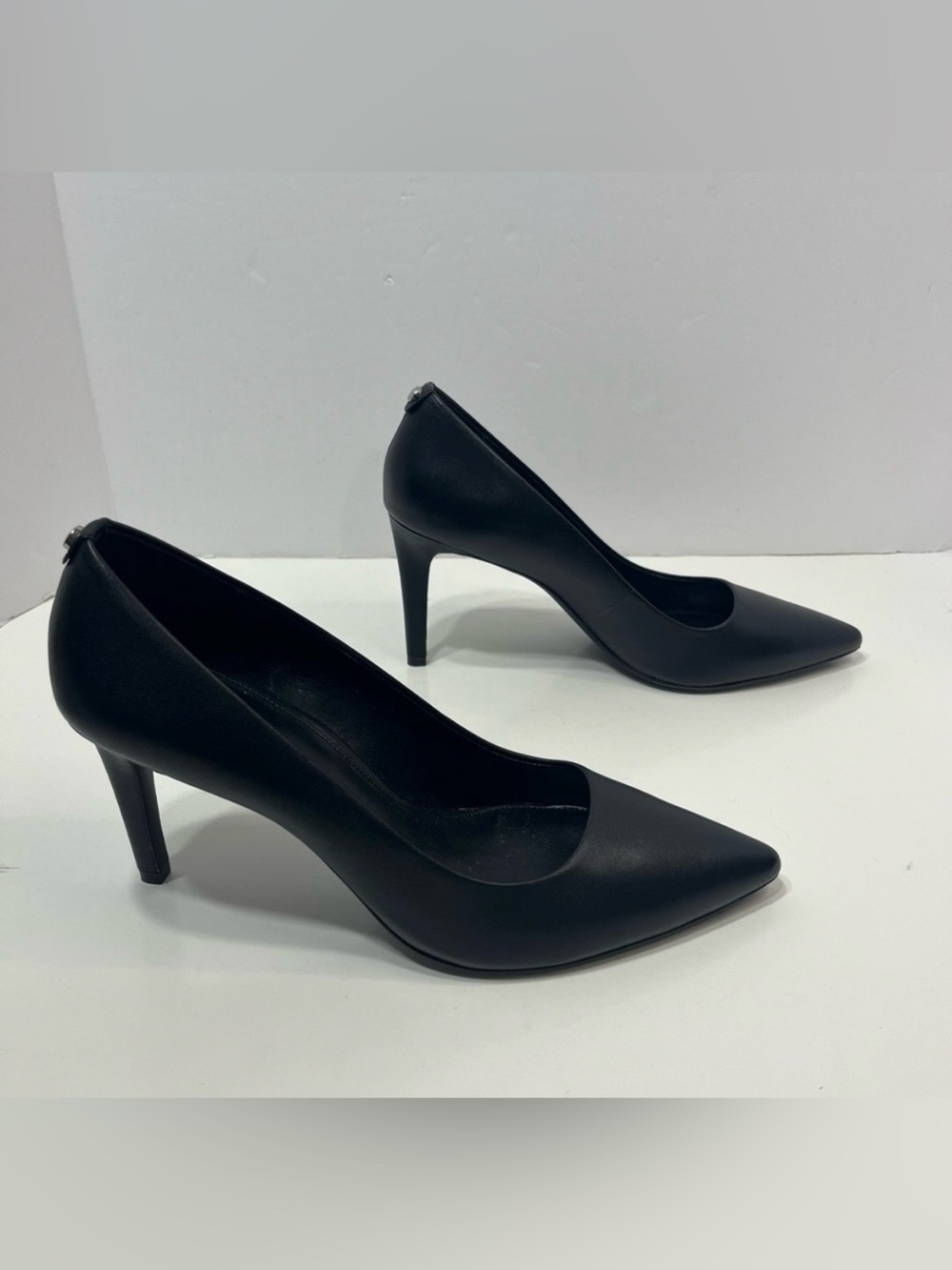 MICHAEL MICHAEL KORS Black Leather Pointed Toe Heels size 10 shoes wedding guest